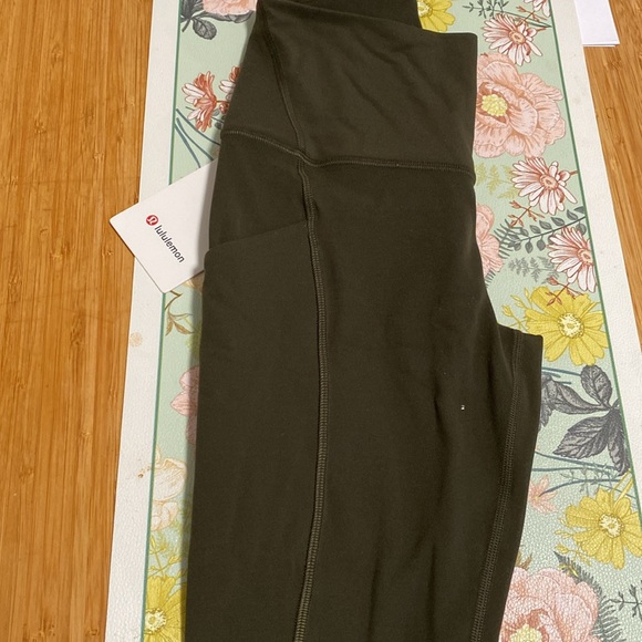 Lululemon Align HR Pant 25” - Picture 4 of 5